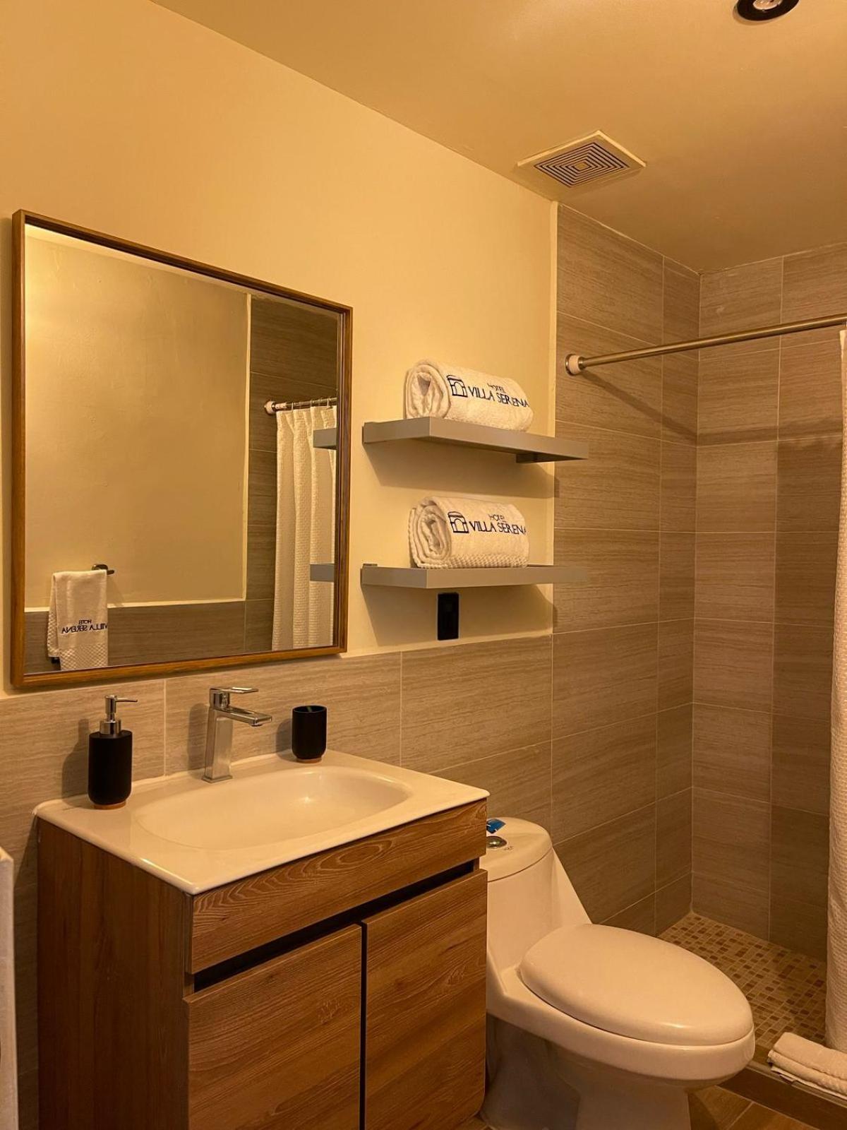 Hotel Villa Serena San Benito サンサルバドル エクステリア 写真