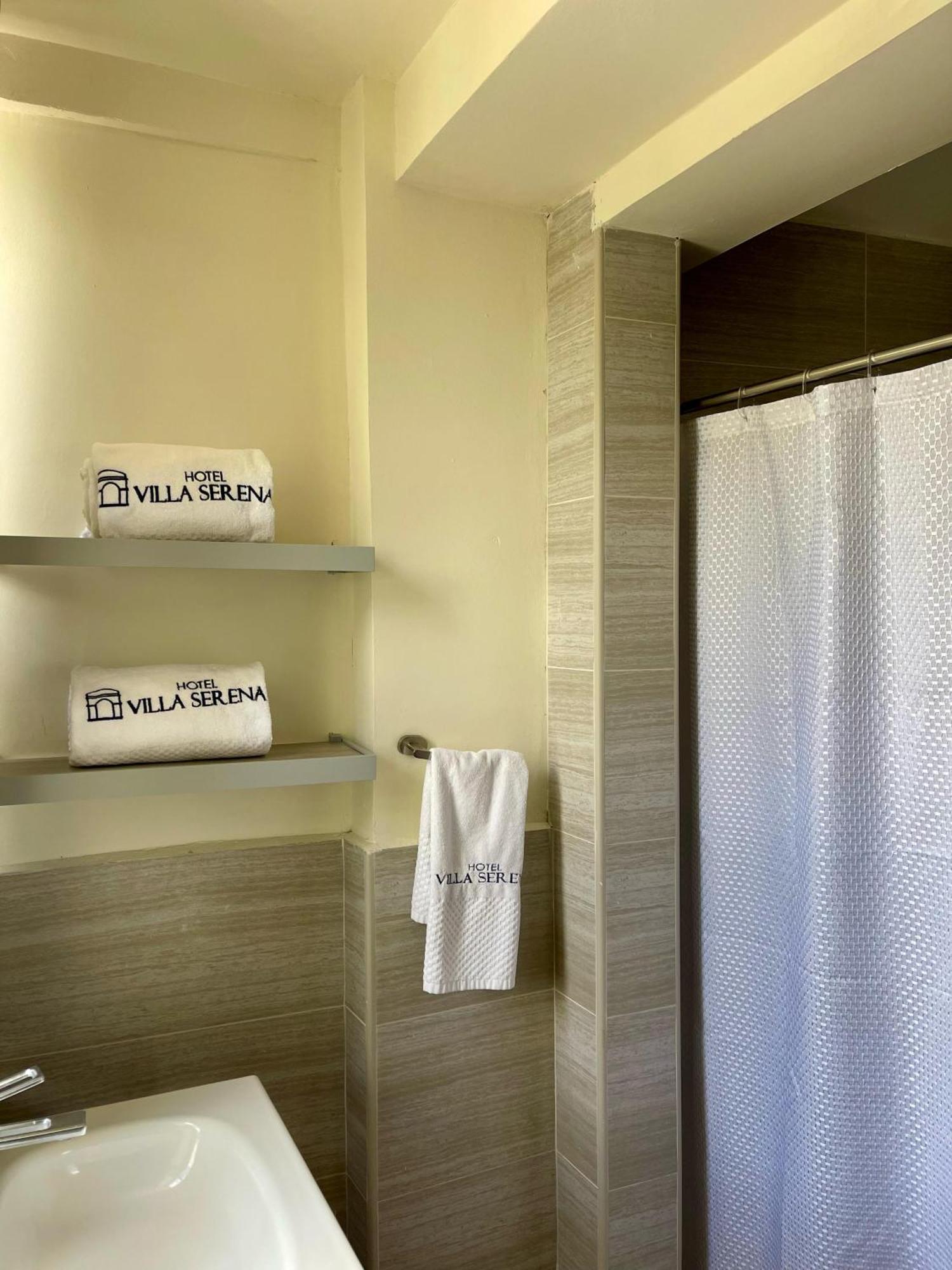 Hotel Villa Serena San Benito サンサルバドル エクステリア 写真
