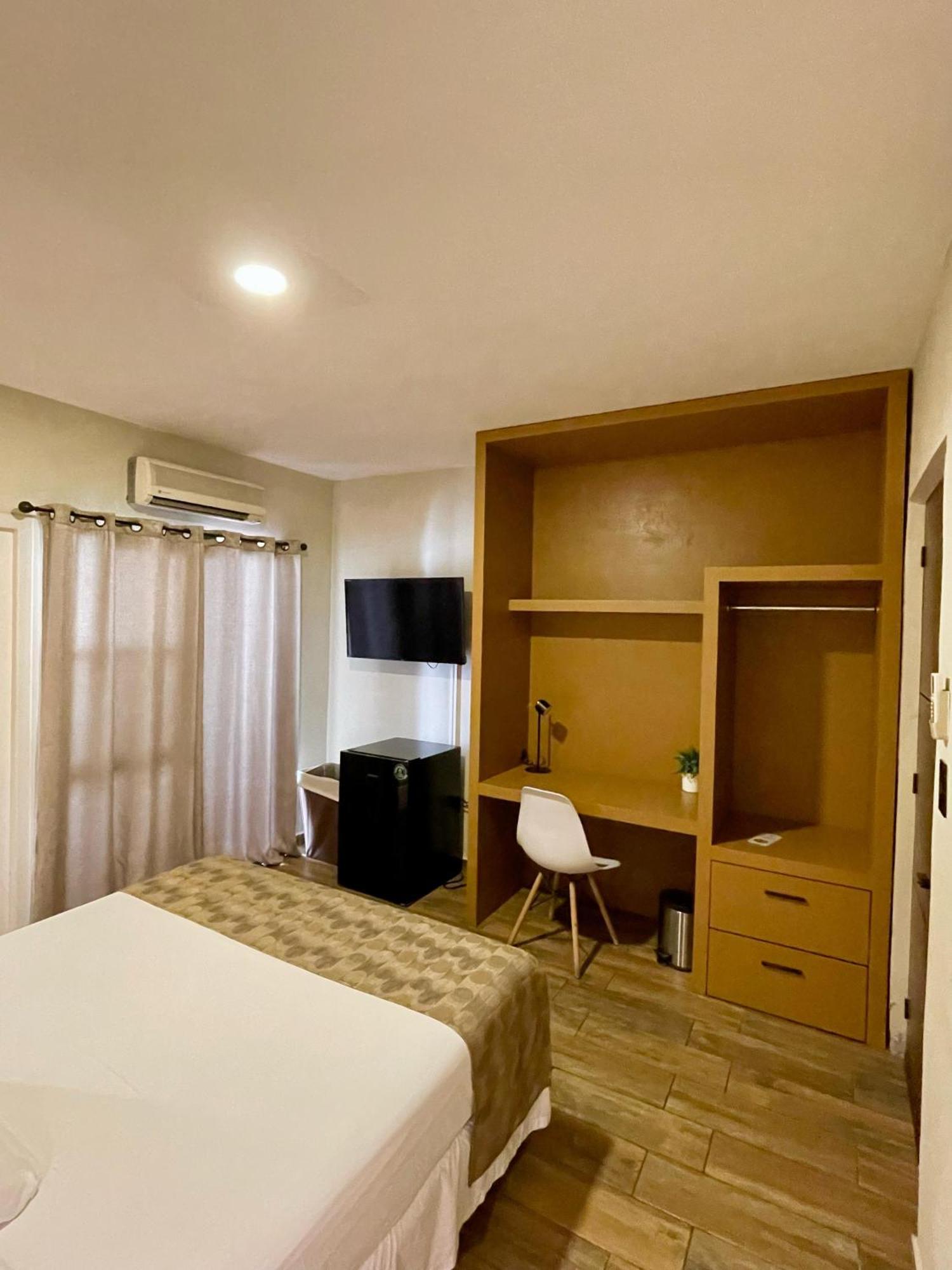 Hotel Villa Serena San Benito サンサルバドル エクステリア 写真