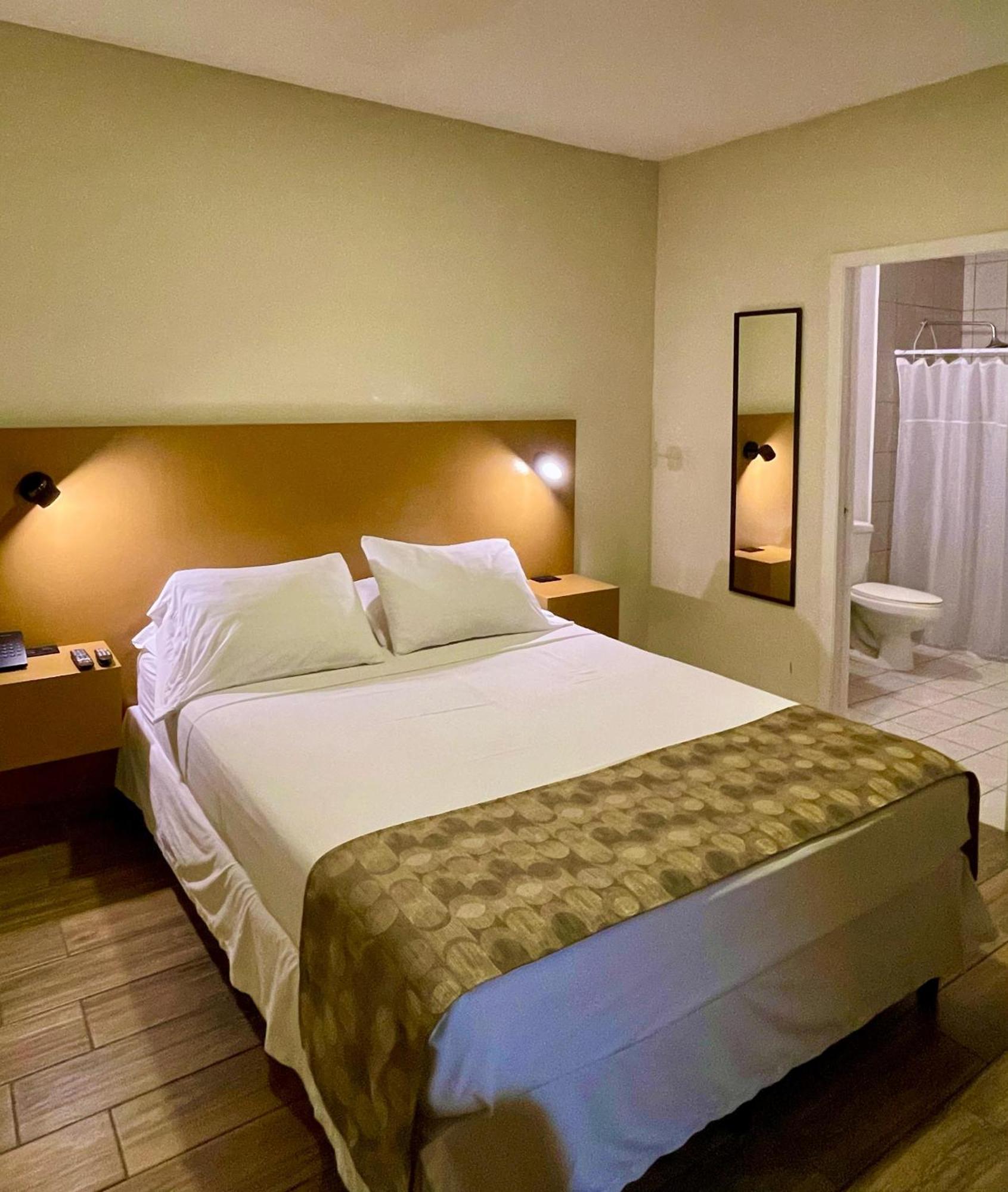 Hotel Villa Serena San Benito サンサルバドル エクステリア 写真